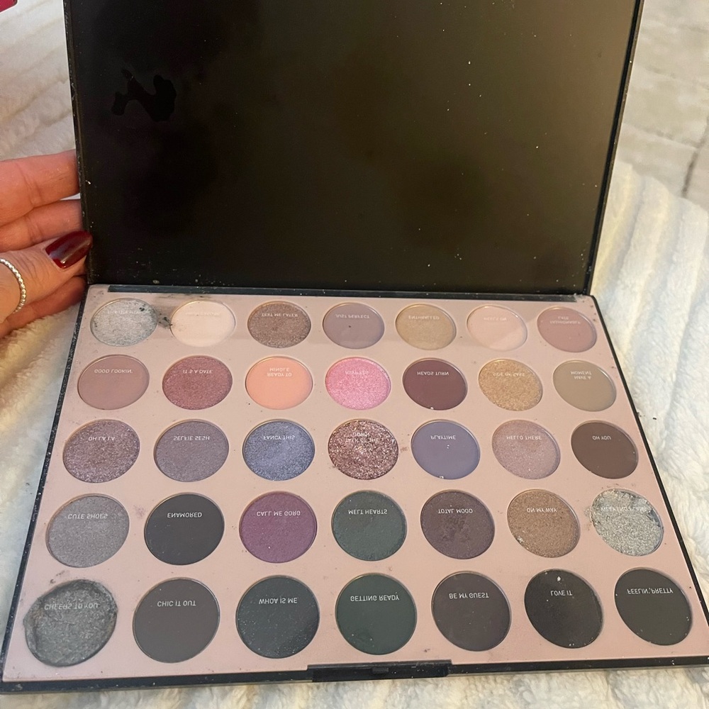 Morphe Eyeshadow Palette - Pink, Purple, Gray, Brown